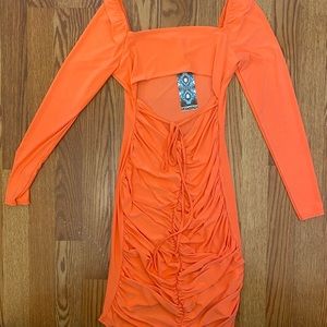 Boohoo body con dress